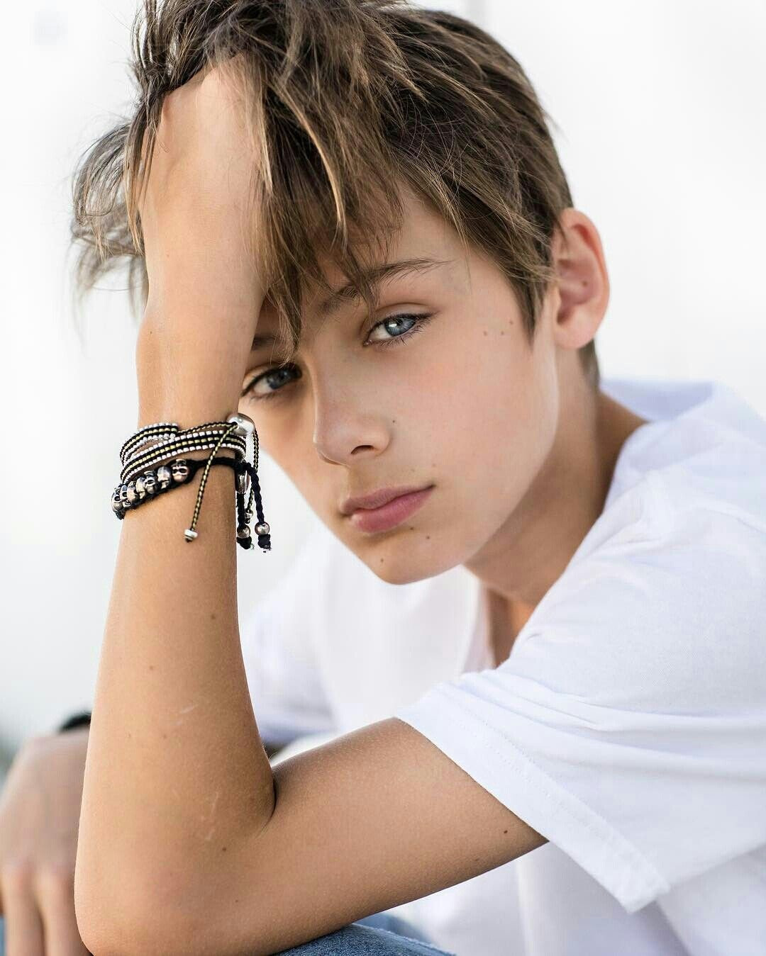 Адамдар Кингисепптің порно модельдері өліп жатыр